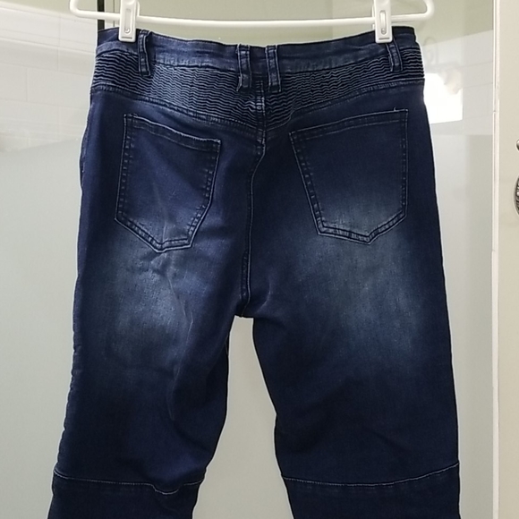 Jeans - Picture 5 of 6